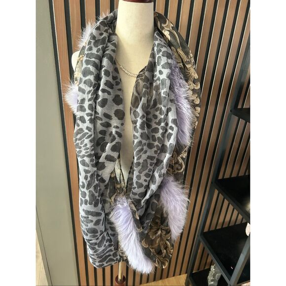 Animal print scarves with real fox fur dyed purple infinity loop - Picture 4 of 7